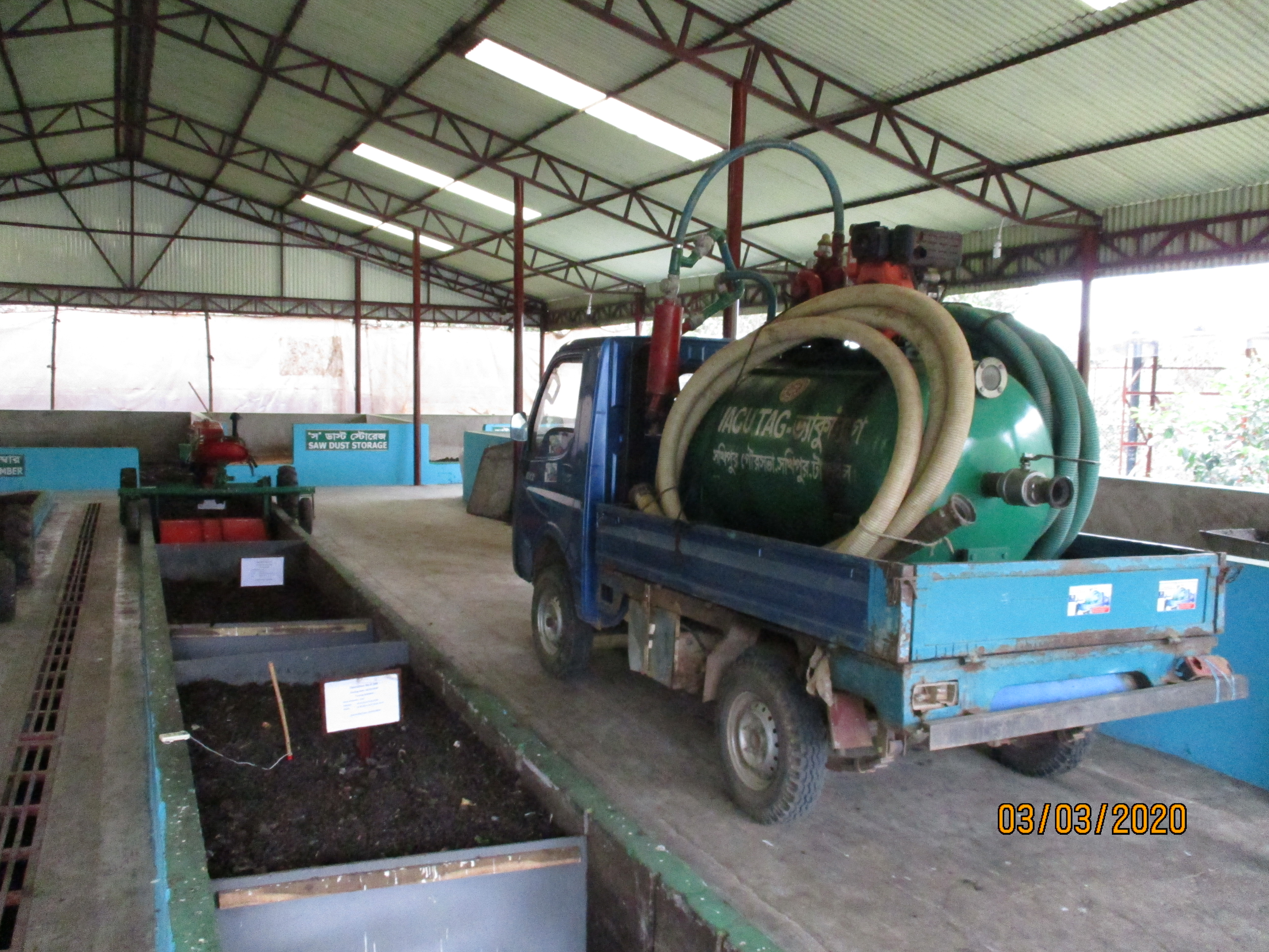 A mechanical Vacutag truck, Sakhipur, Bangladesh. Picture courtesy: Sally Cawood